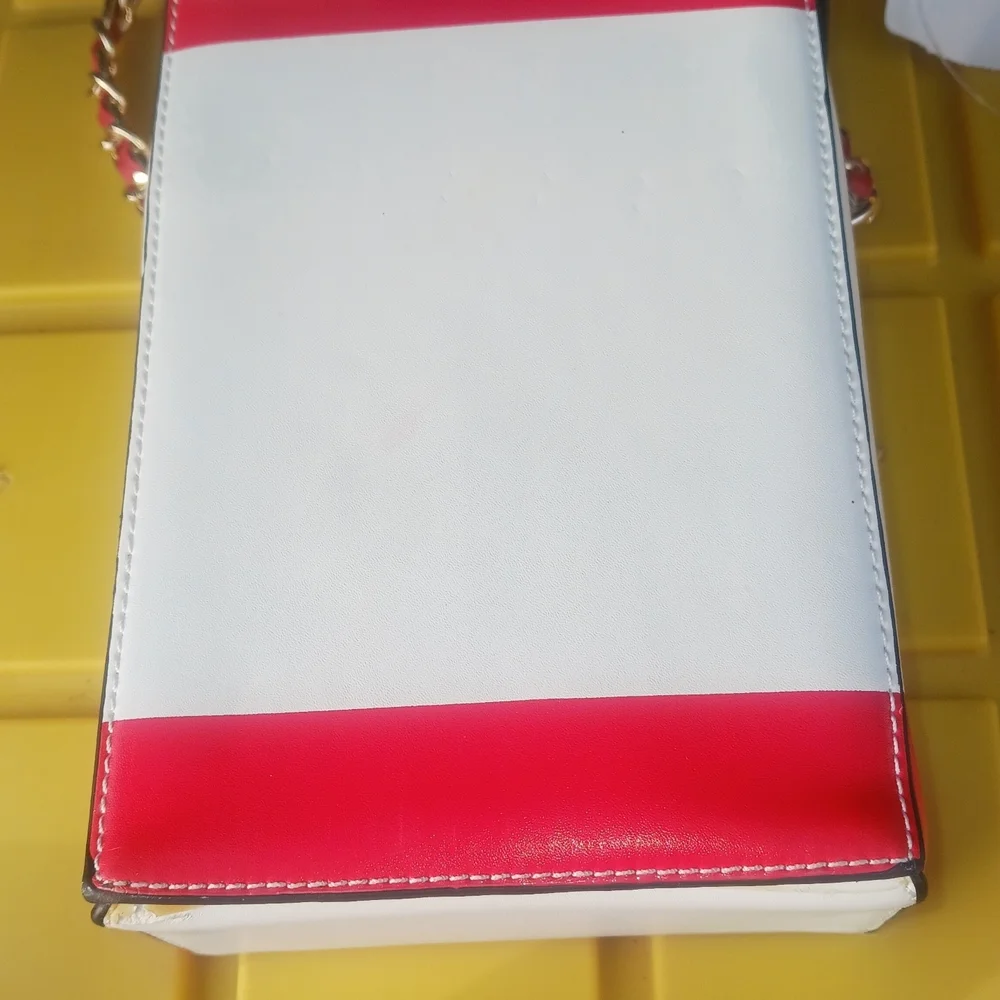 Moschino Milano Fashion Kills Statement Bag - Picture 2 of 5